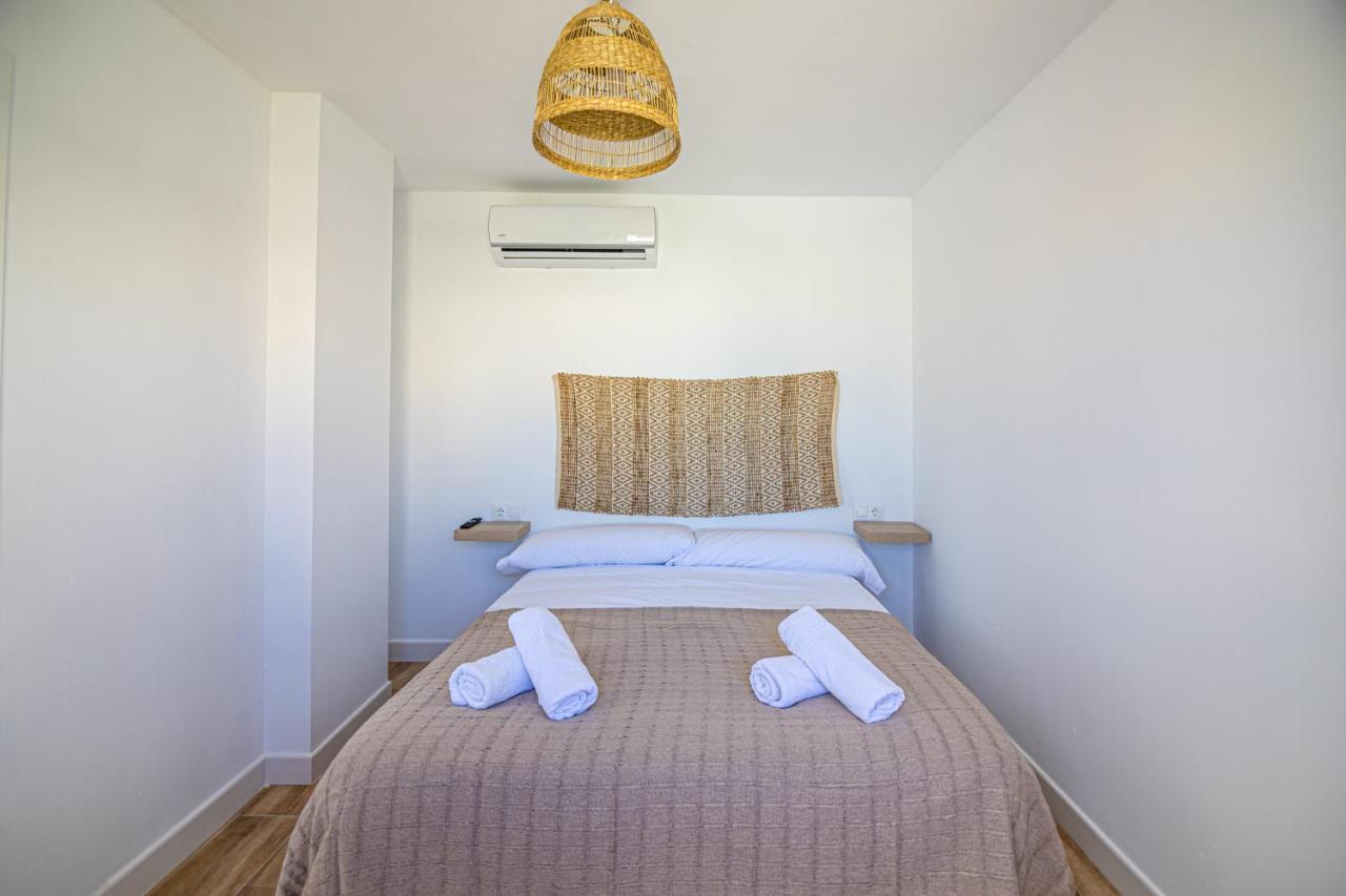 Sunstay Seaside Flat I Puerto Marina เบนัลมาเดนา ภายนอก รูปภาพ