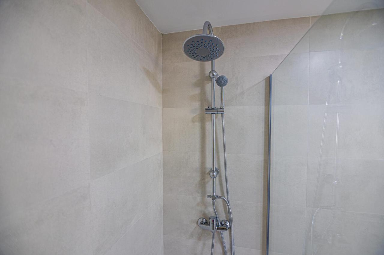 Sunstay Seaside Flat I Puerto Marina เบนัลมาเดนา ภายนอก รูปภาพ